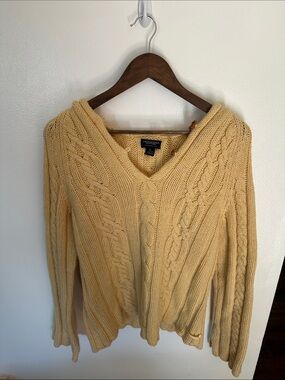 American Eagle Outfitters Yellow  Cable-Knit V-Neck Sweater